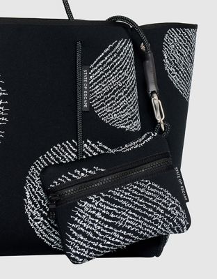 Ｈｅｒａｌｂｏｎｙ　ｘ　Ｅｓｃａｐｅ　ｔｏｔｅ